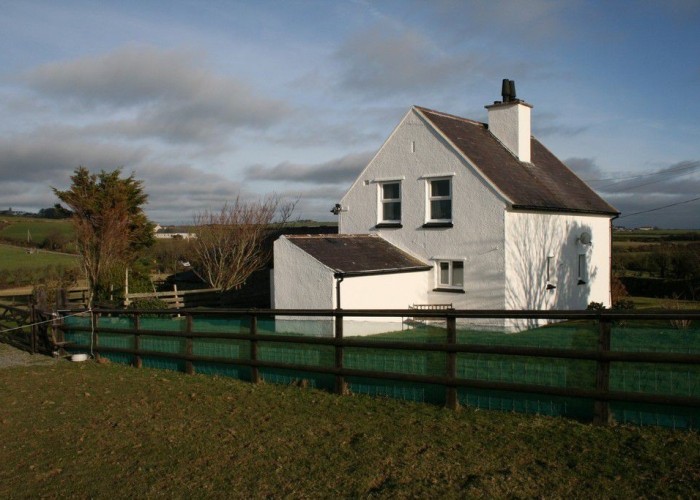 1. House / Cottage