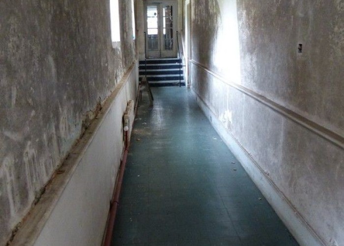 80. Corridor