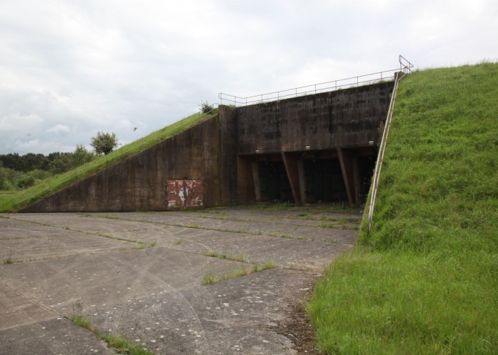 51. Bunker