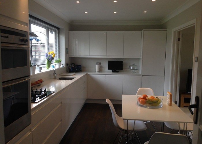 8. Kitchen (Cream or White units)