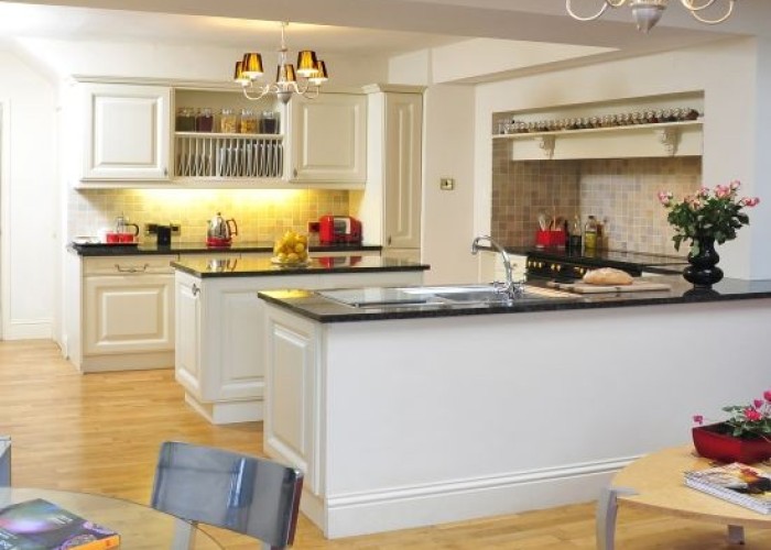4. Kitchen (Cream or White units)