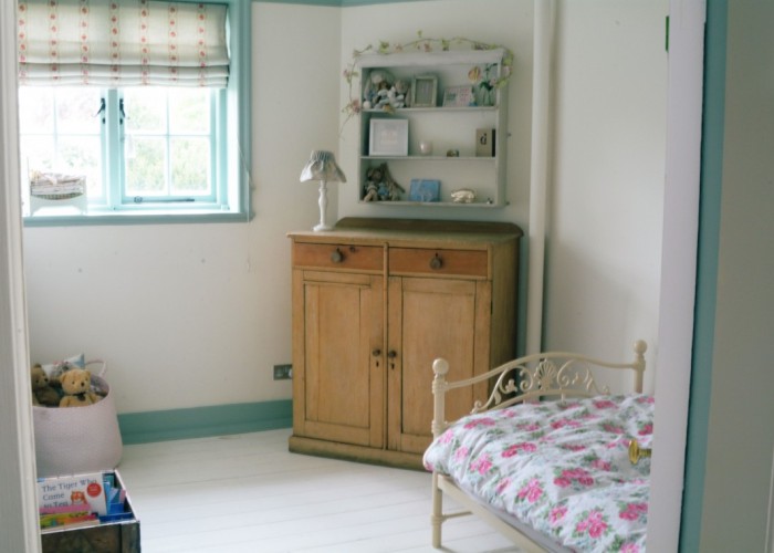 32. Bedroom (Childrens)