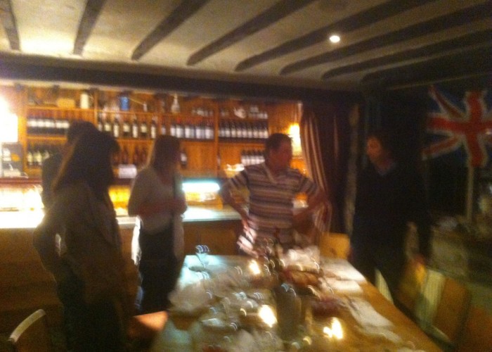 2. Pub / Bar / Club