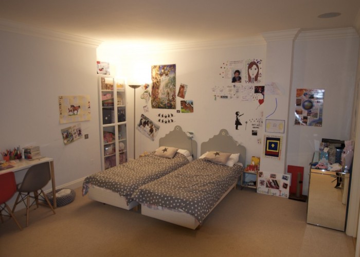 11. Bedroom (Childrens)