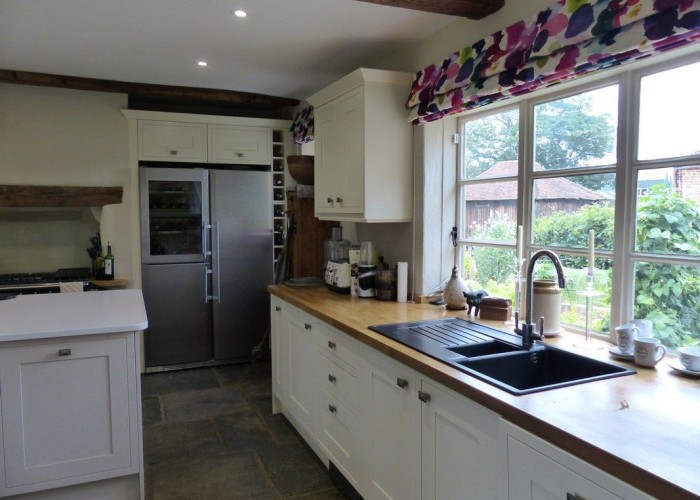 13. Kitchen (Cream or White units)