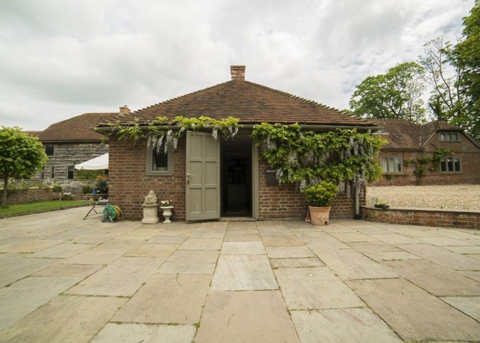 39. Patio / Veranda