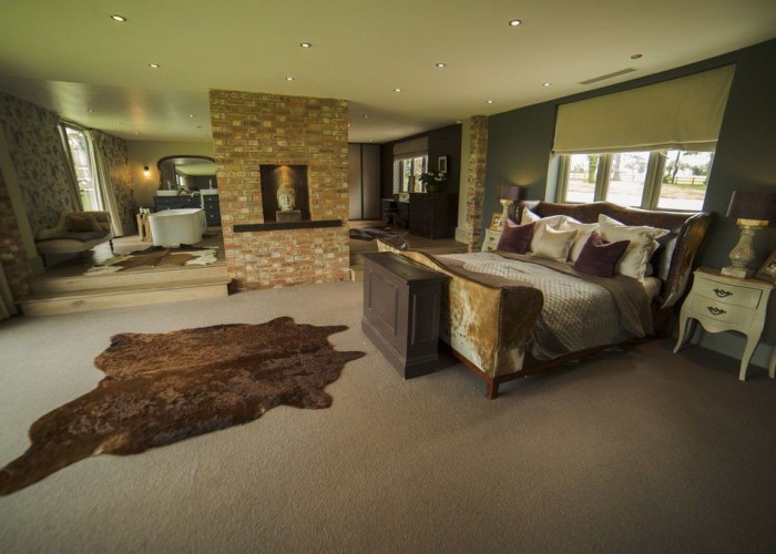 17. Bedroom