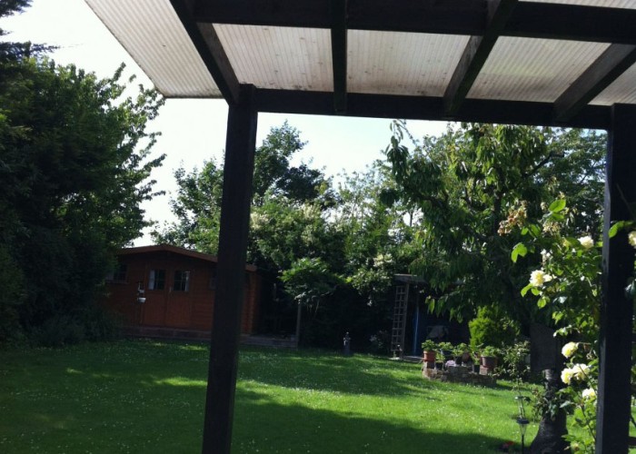 6. Summerhouse