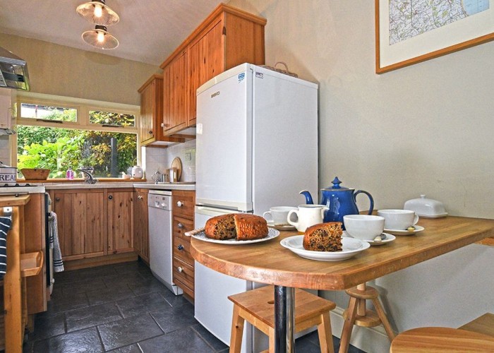 8. Kitchen (Wooden Units)