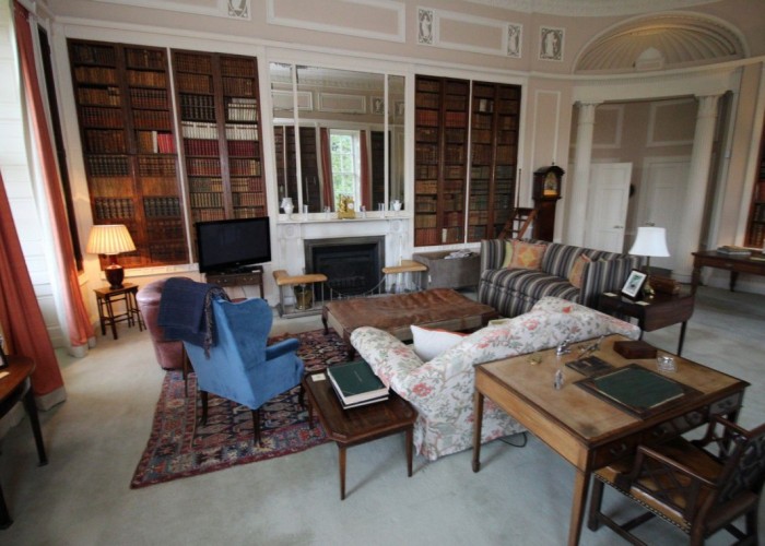 7. Library / Bookshop