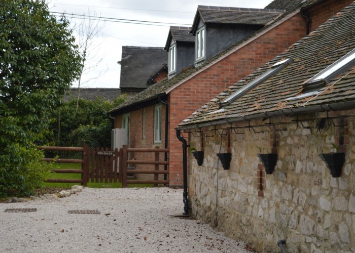 4. House / Cottage