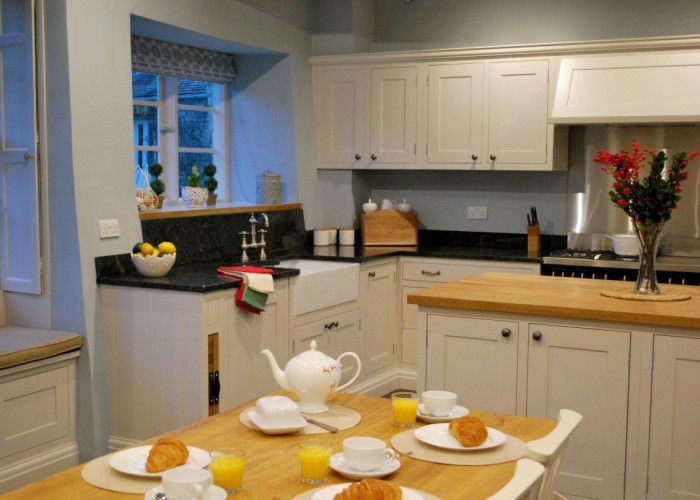 5. Kitchen (Cream or White units)