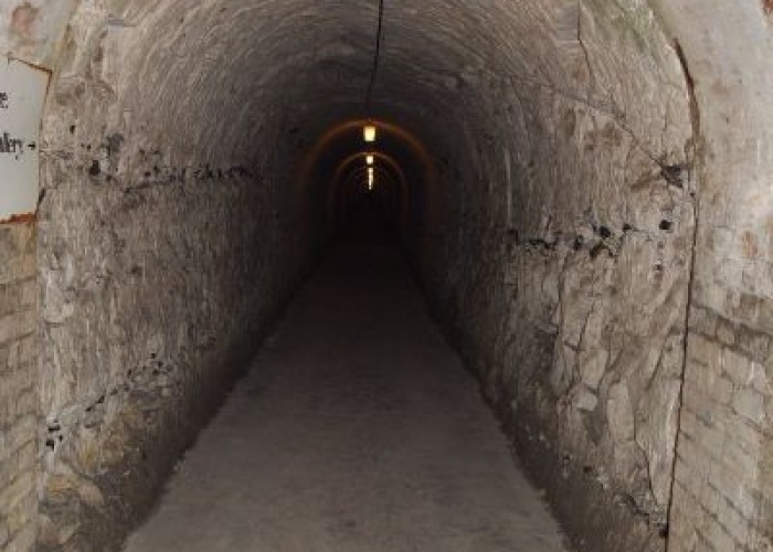 5. Tunnel