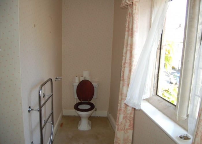 48. Toilet / Toilet Block