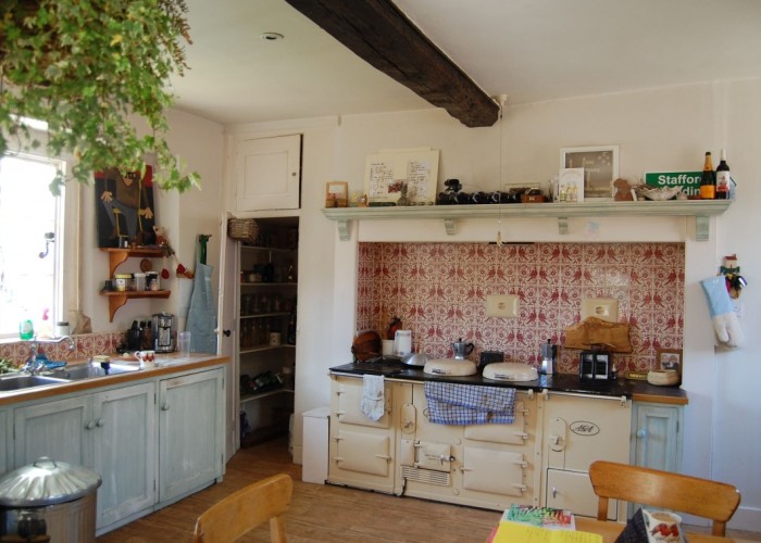 3. Kitchen (Rustic)