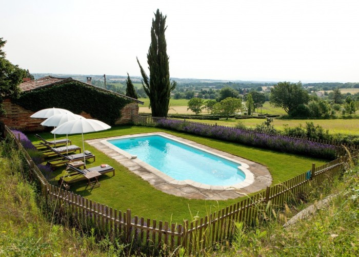 8. Swimming-pool