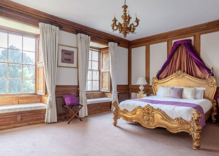 12. Bedroom (Double)