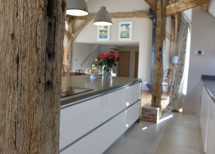 4. Kitchen (Cream or White units)