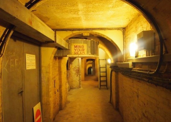 16. Tunnel