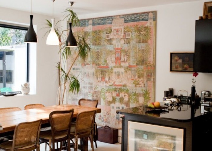 6. Kitchen (Coloured units)