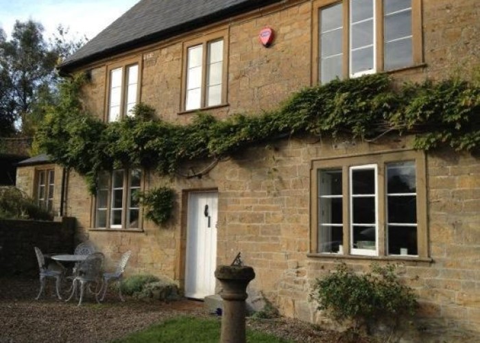 11. House / Cottage