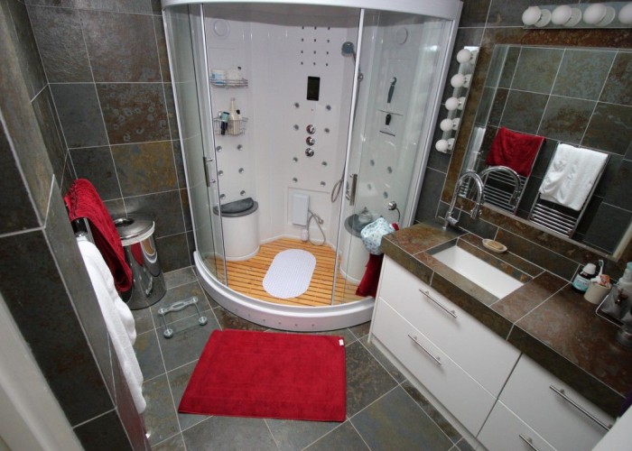 20. Shower Room
