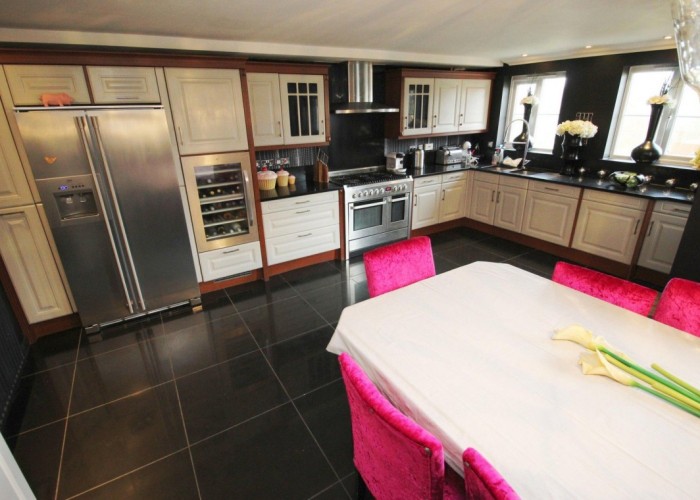 6. Kitchen With Table