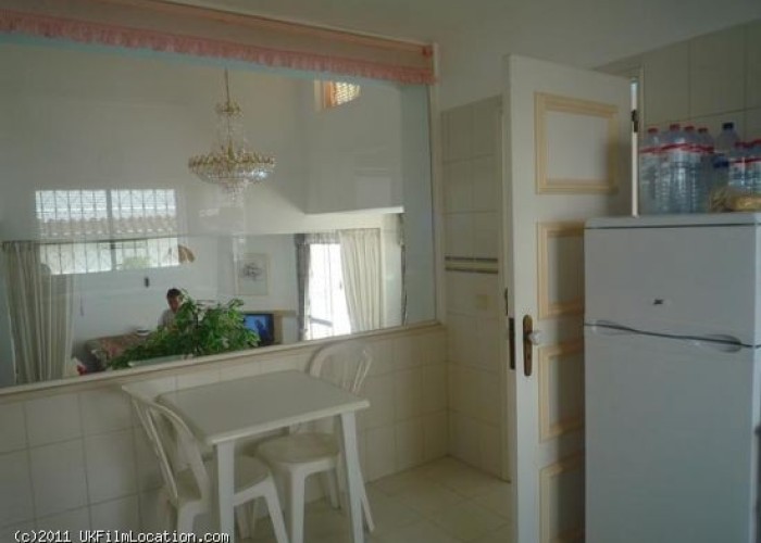 27. Kitchen With Table