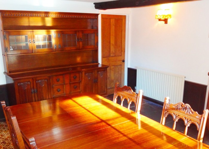 6. Kitchen (Wooden Units)
