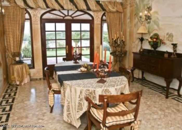 8. Diningroom
