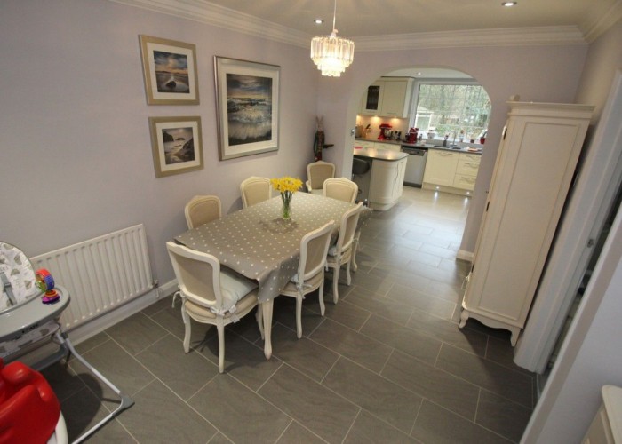 10. Diningroom