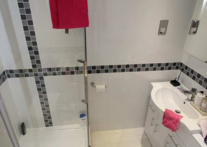 34. Shower Room