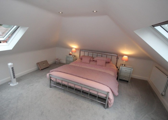 40. Bedroom (Master/En-Suite)