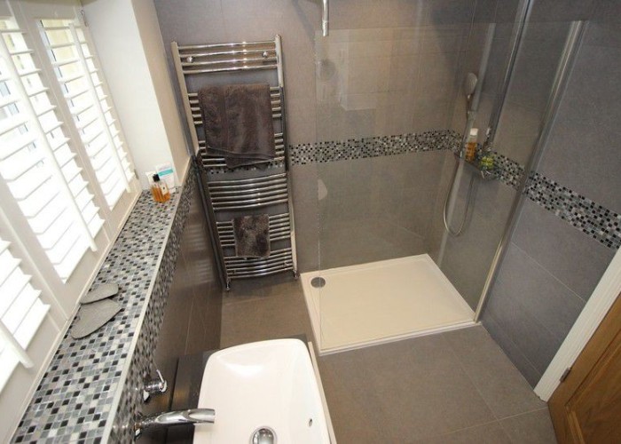 25. Shower Room