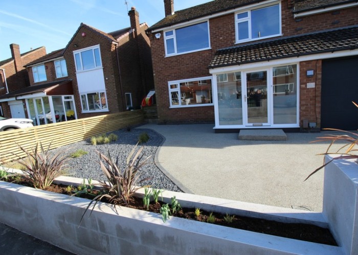 29. House / Cottage Exterior