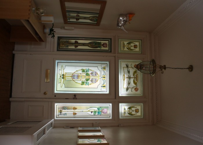 14. Hall