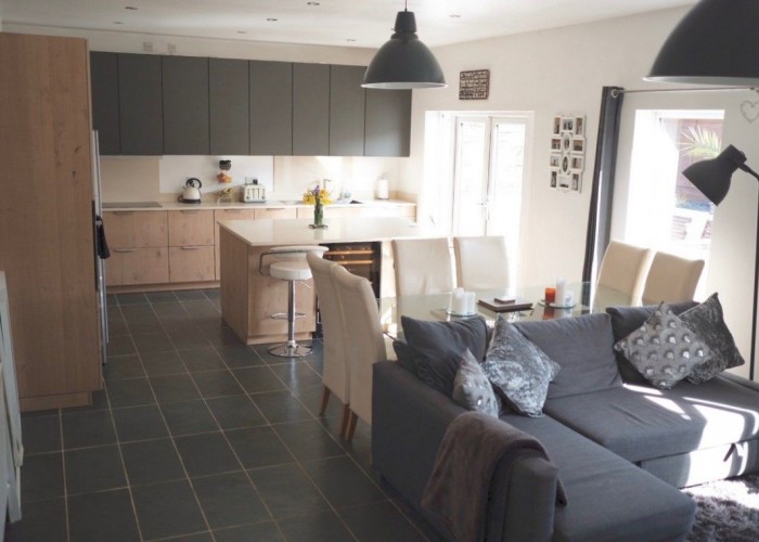 10. Kitchen (Coloured units)
