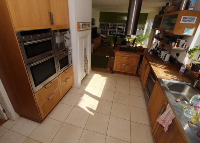 10. Kitchen With Table