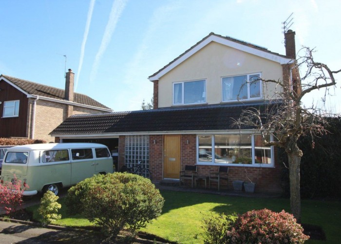 1. House / Cottage Exterior