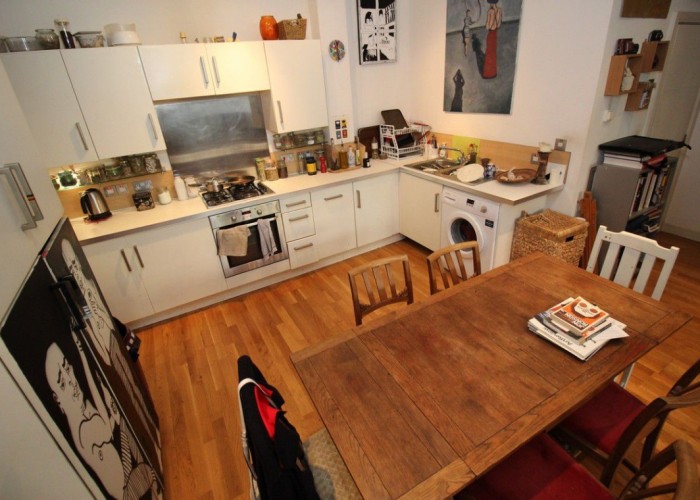 8. Kitchen (Cream or White units)