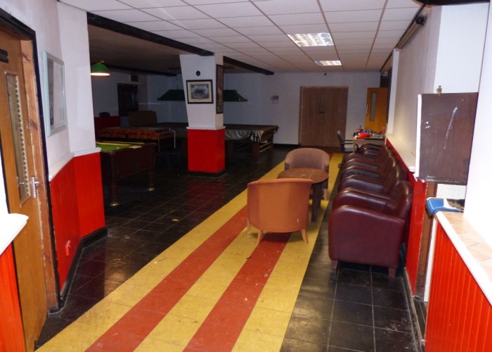 12. Pub / Bar / Club
