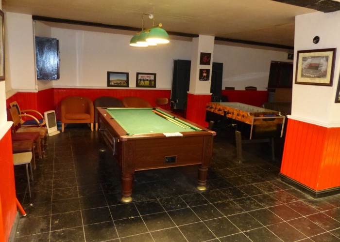 13. Pub / Bar / Club