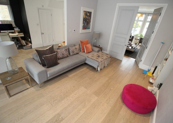 5. Livingroom