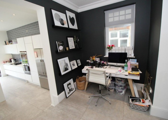 14. Home Office / Study