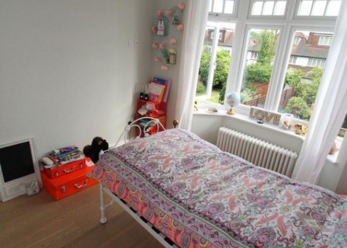 25. Bedroom (Childrens)