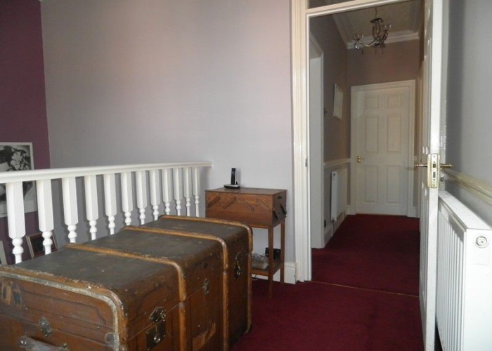 27. Hall
