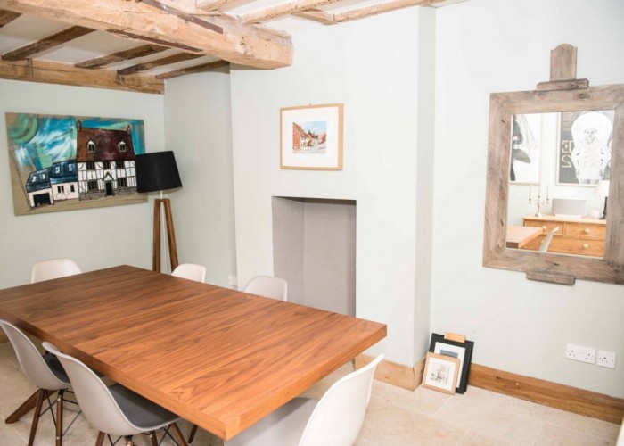 10. Diningroom