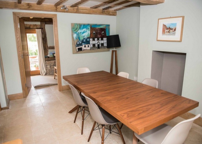 11. Diningroom