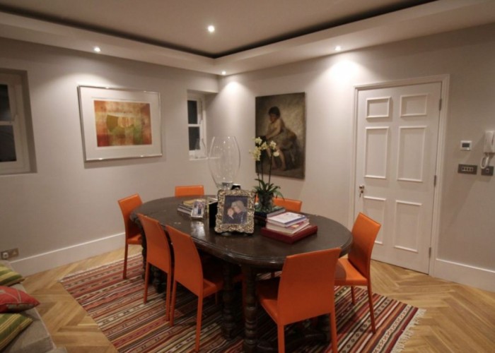 7. Diningroom