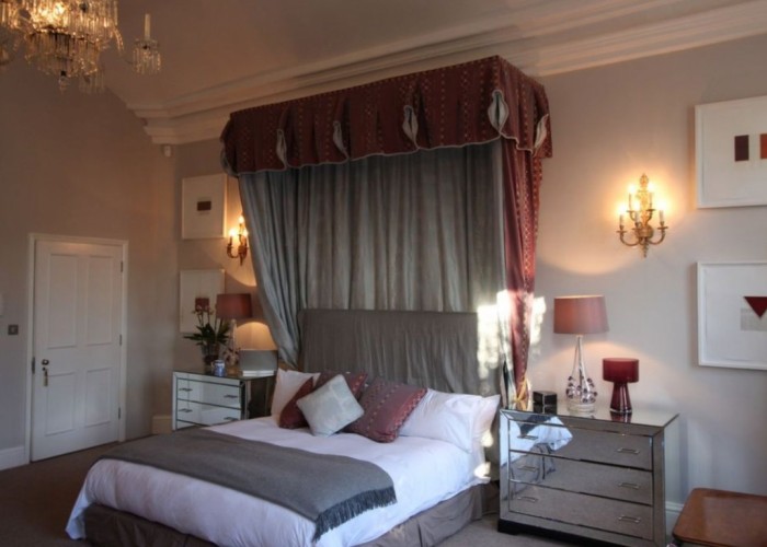12. Bedroom (Double)